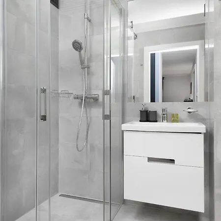 Nowowiejska By Renters