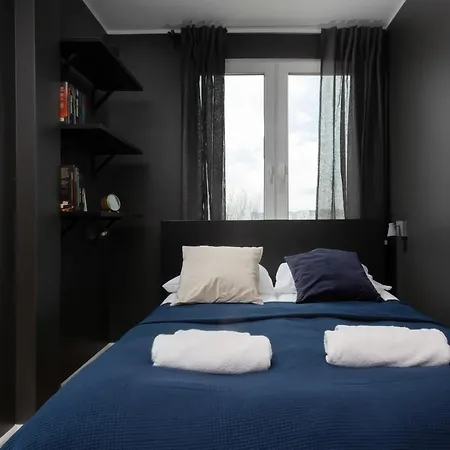 Nowowiejska By Renters * Warszawa